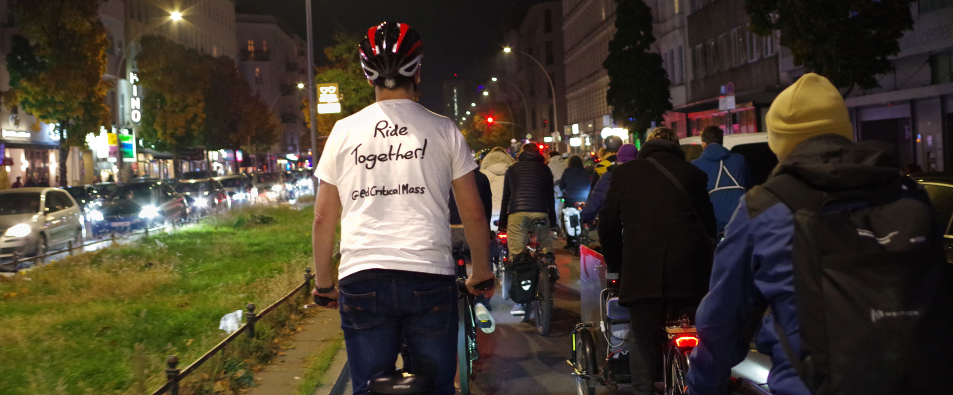 Critical Mass in Berlin auf der Kantstrasse